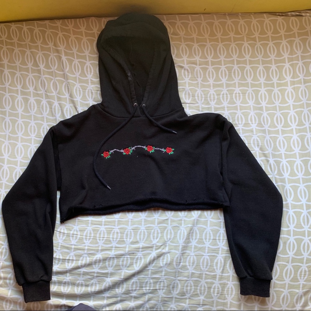 Cropped hoodie with floral print